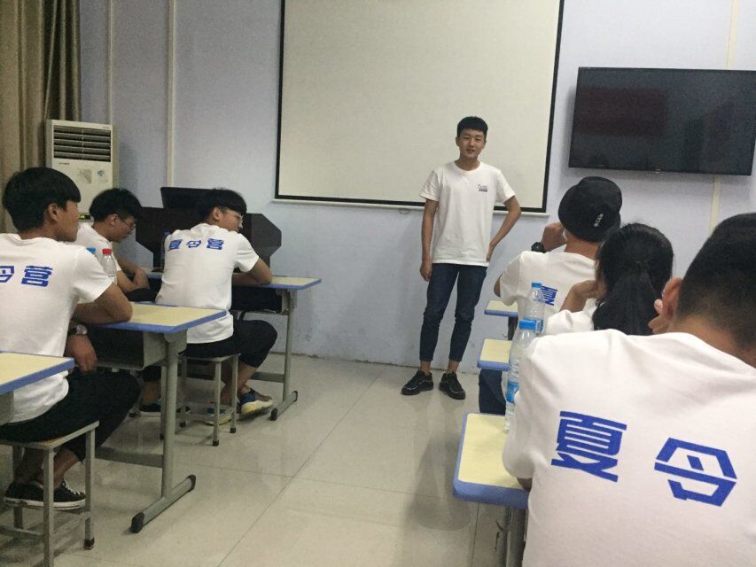 鄭州北大青鳥翔天信鴿第二期夏令營邀你免費“玩IT”