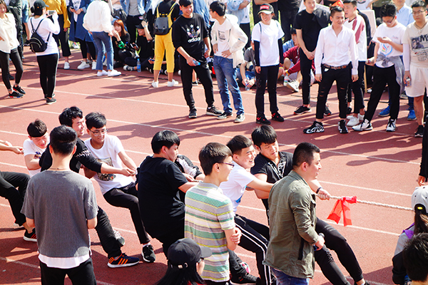 鄭州北大青鳥翔天信鴿軟件學(xué)院2018年春季運(yùn)動(dòng)會(huì)