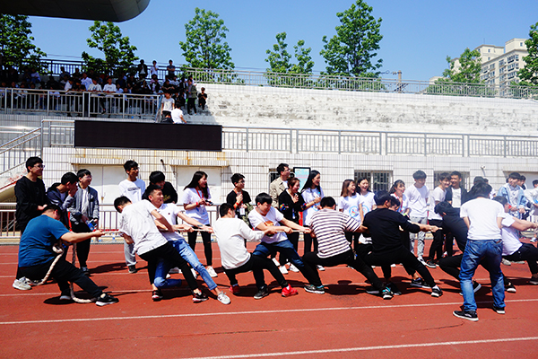 鄭州北大青鳥翔天信鴿軟件學(xué)院2018年春季運(yùn)動(dòng)會(huì)