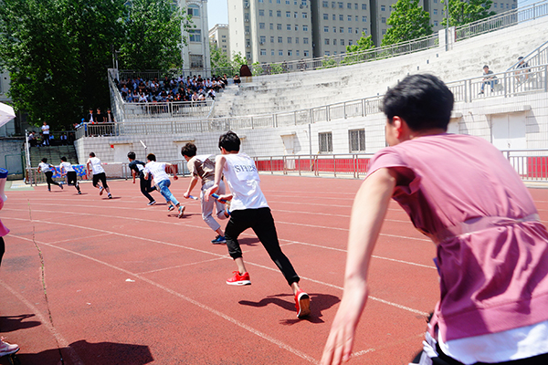 鄭州北大青鳥翔天信鴿軟件學(xué)院2018年春季運(yùn)動(dòng)會(huì)