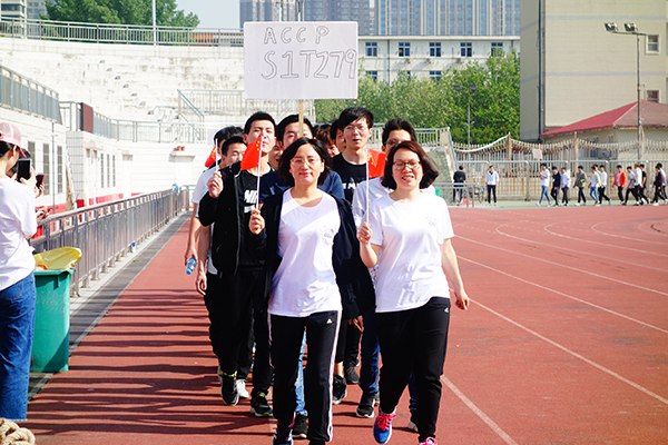 鄭州北大青鳥翔天信鴿軟件學(xué)院2018年春季運(yùn)動(dòng)會(huì)