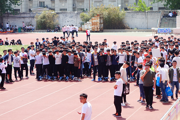 鄭州北大青鳥翔天信鴿軟件學(xué)院2018年春季運(yùn)動(dòng)會(huì)
