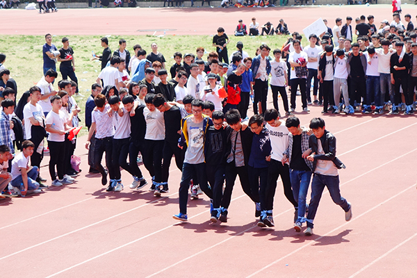 鄭州北大青鳥翔天信鴿軟件學(xué)院2018年春季運(yùn)動(dòng)會(huì)