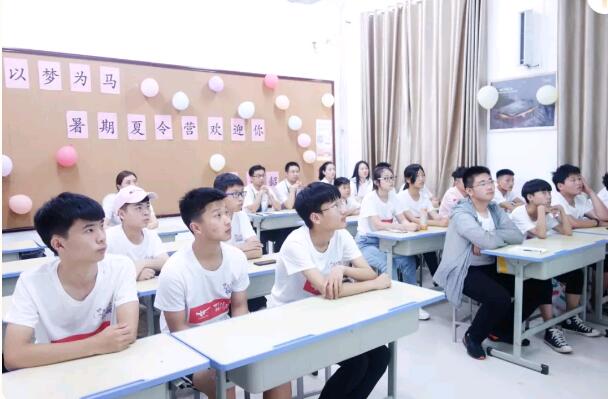 2019年鄭州北大青鳥翔天信鴿第一期夏令營開營了