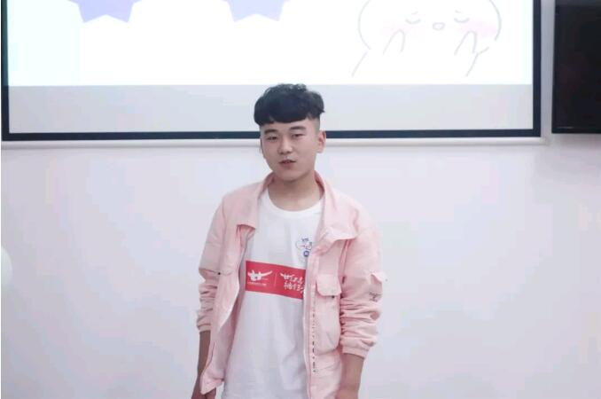 鄭州北大青鳥翔天信鴿夏令營學員風采展示