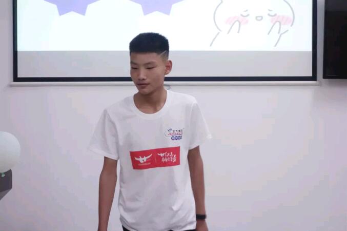 鄭州北大青鳥翔天信鴿夏令營學員風采展示