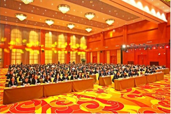 北大青鳥20周年慶典與總部年會(huì)鄭州翔天信鴿榮獲7項(xiàng)榮譽(yù)