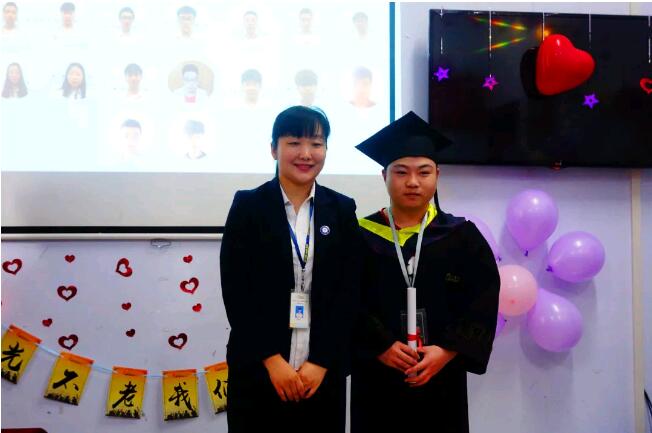 鄭州北大青鳥翔天信鴿青春畢業(yè)季