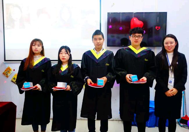 鄭州北大青鳥翔天信鴿班級(jí)優(yōu)秀學(xué)員