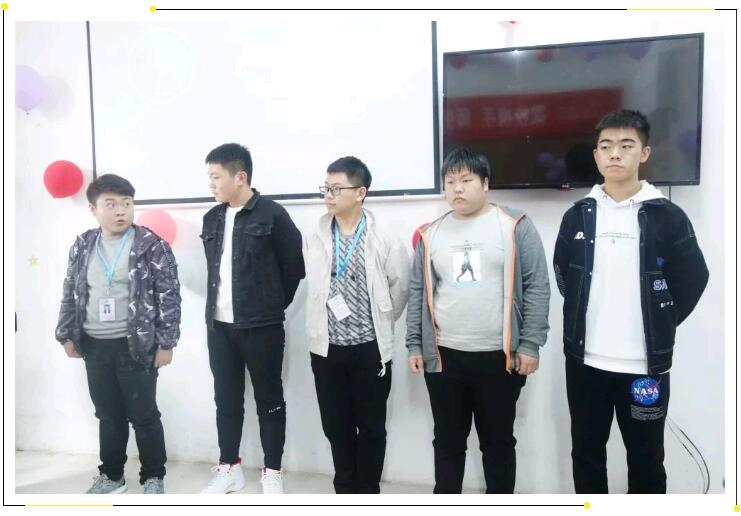 北大青鳥鄭州翔天信鴿Y2 88班產品創意會