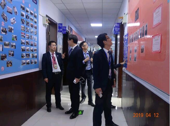 二樓教學(xué)區(qū)域參觀