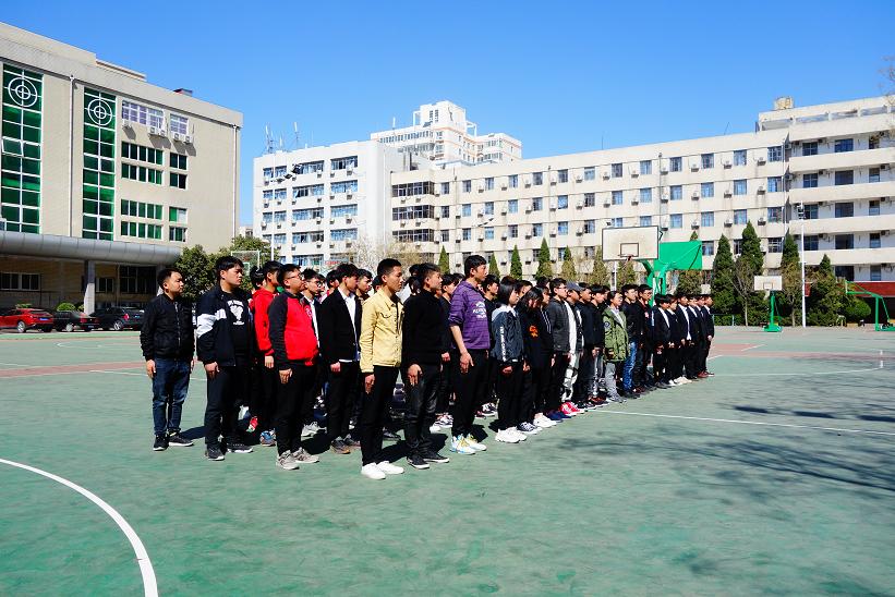 鄭州北大青鳥翔天信鴿2019年新生軍訓