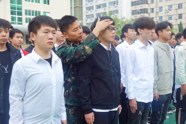 鄭州北大青鳥翔天信鴿2019第三期軍訓!