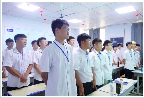 鄭州北大青鳥翔天信鴿B196班開學典禮——我們開學了