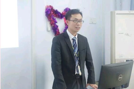 北大青鳥鄭州翔天信鴿B198開學典禮:高薪與夢想的開始