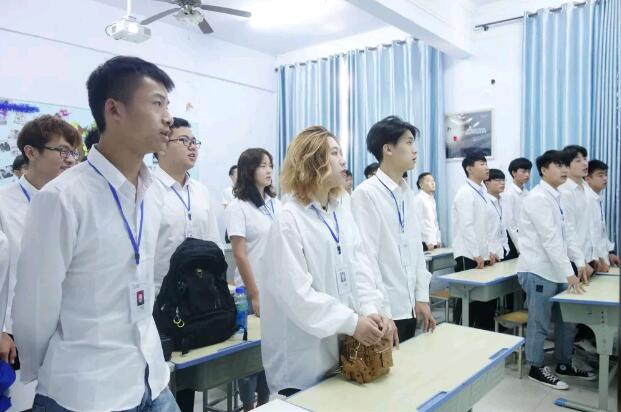 鄭州北大青鳥翔天信鴿B197班開學典禮:感謝相遇,未來相伴!