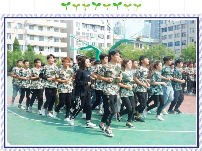 北大青鳥鄭州翔天信鴿軟件、網絡軍訓匯演