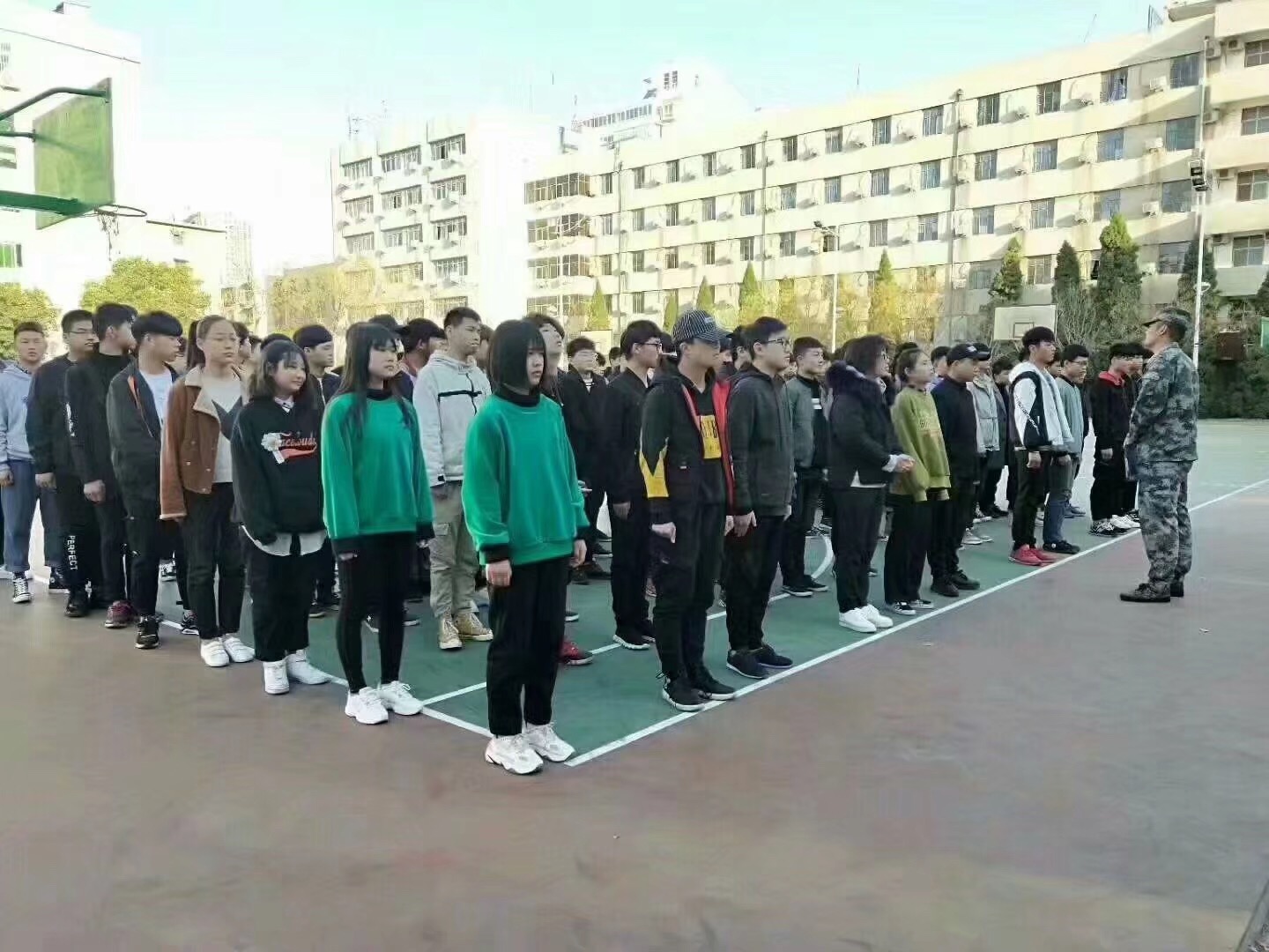 鄭州北大青鳥翔天信鴿新班開學(xué)軍訓(xùn)