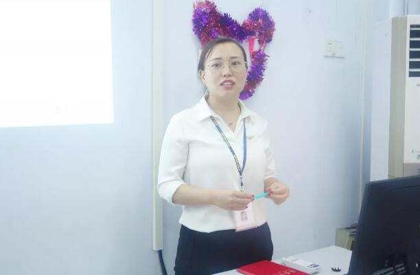 北大青鳥鄭州翔天信鴿B196班班委任命:是榮譽,亦是責(zé)任