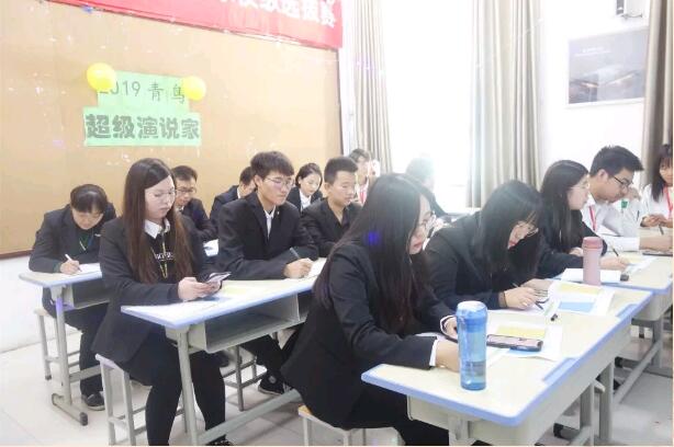 鄭州北大青鳥翔天信鴿超級演說家16強晉級賽:努力奔跑,方能接近夢想!