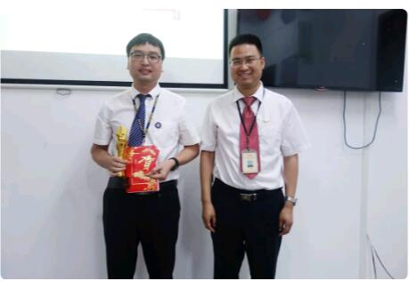 上半年評優評先