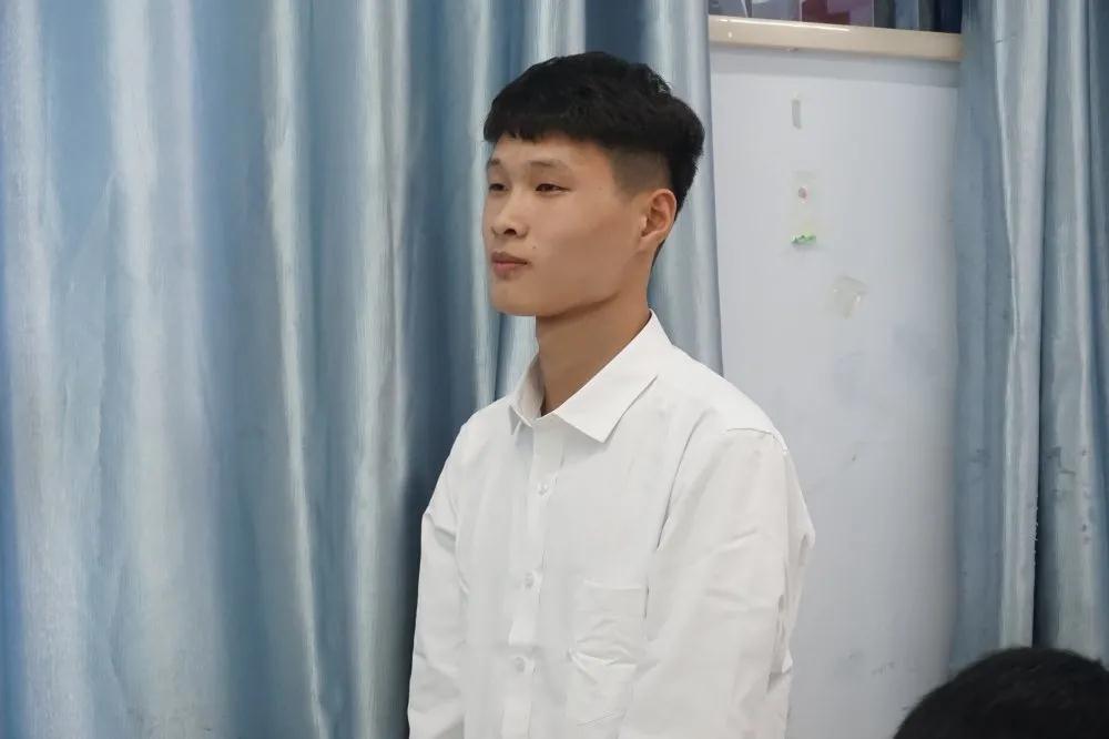 鄭州北大青鳥翔天信鴿網絡205班開學典禮