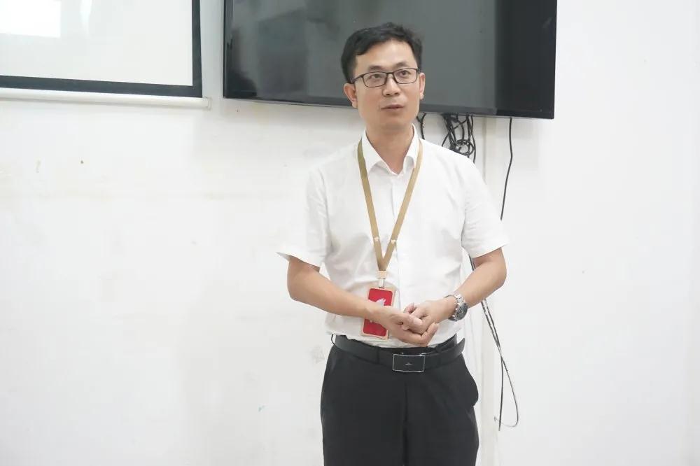 遇見鄭州北大青鳥翔天信鴿這樣的開學典禮