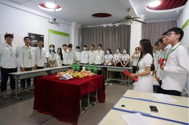 鄭州北大青鳥翔天信鴿星途社結訓典禮