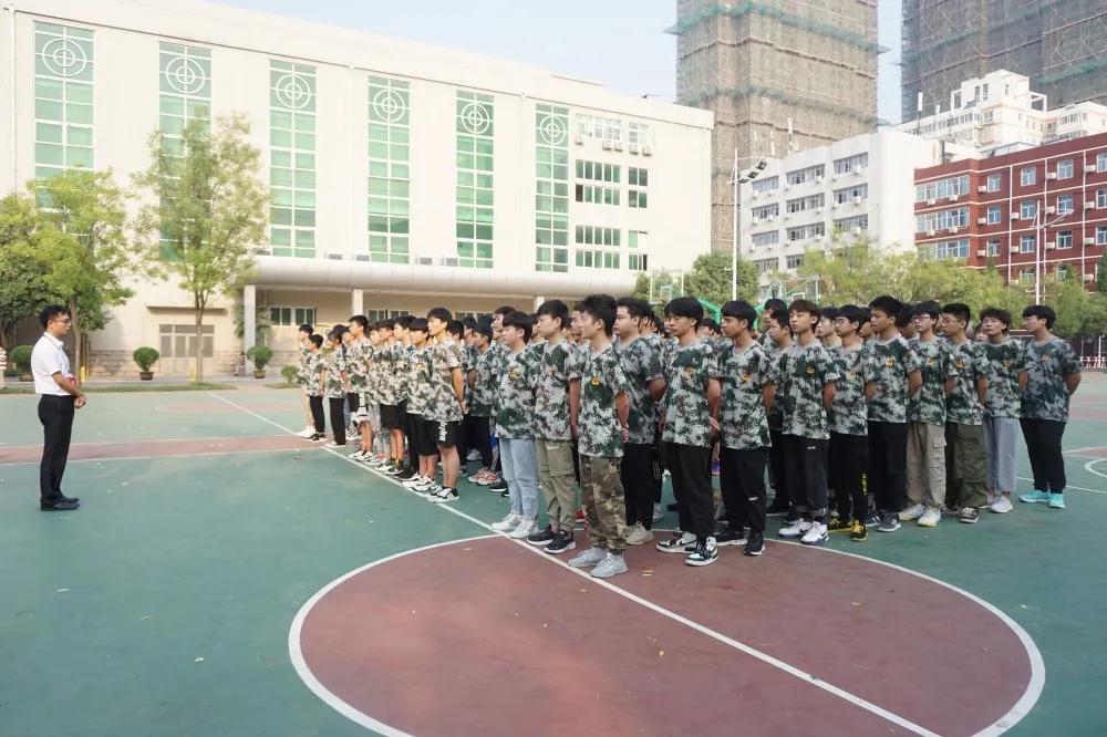 鄭州北大青鳥翔天信鴿軍訓進行時