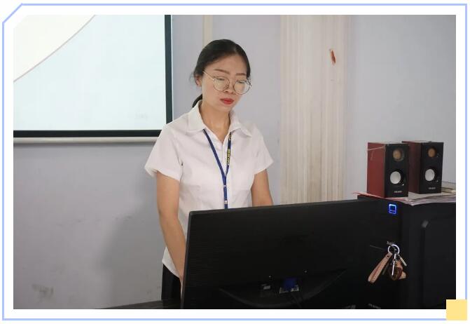 鄭州北大青鳥翔天信鴿Q2003班開學典禮