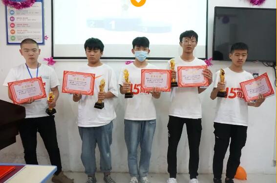 鄭州北大青鳥翔天信鴿IT夏令營第三期閉營:相遇信鴿,筑夢未來