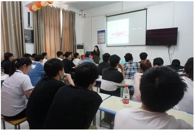 鄭州北大青鳥翔天信鴿A317班PPT大賽:從0 開始,你也可以成為技術大拿