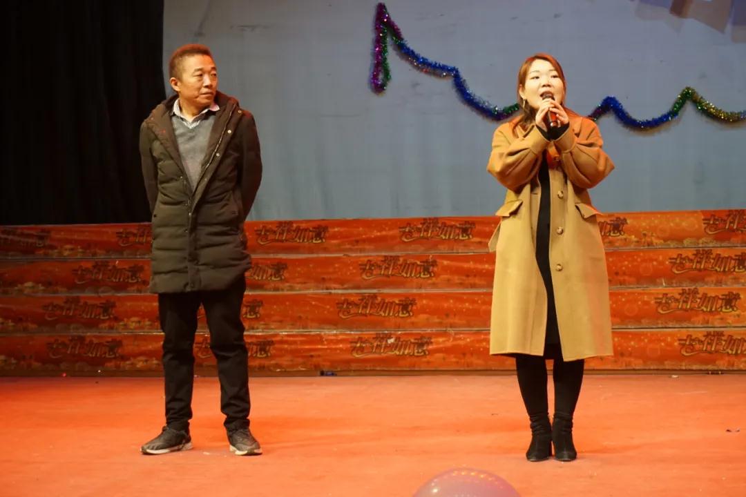 祝賀鄭州北大青鳥翔天信鴿15周年校慶暨元旦匯演圓滿舉辦