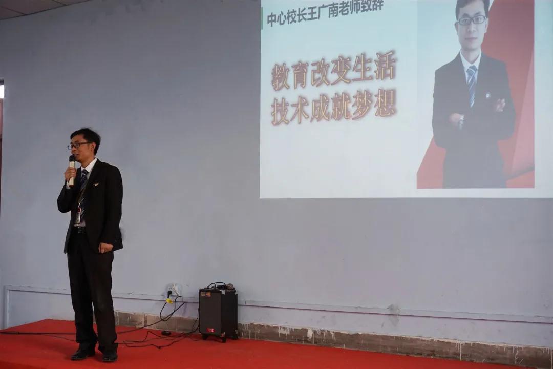 致鄭州北大青鳥翔天信鴿畢業學員:青春不散場,未來皆可期