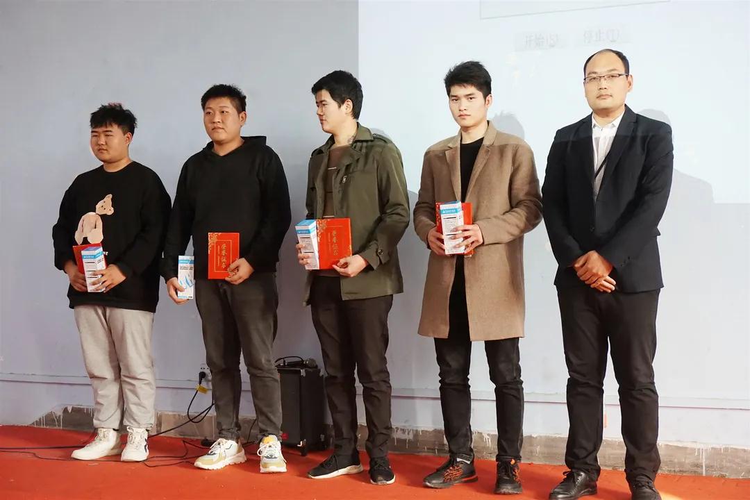 致鄭州北大青鳥翔天信鴿畢業學員:青春不散場,未來皆可期