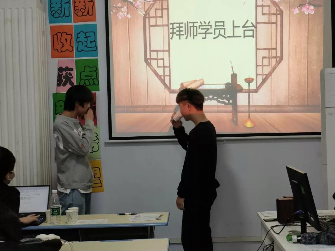 鄭州北大青鳥翔天信鴿T328班拜師大會