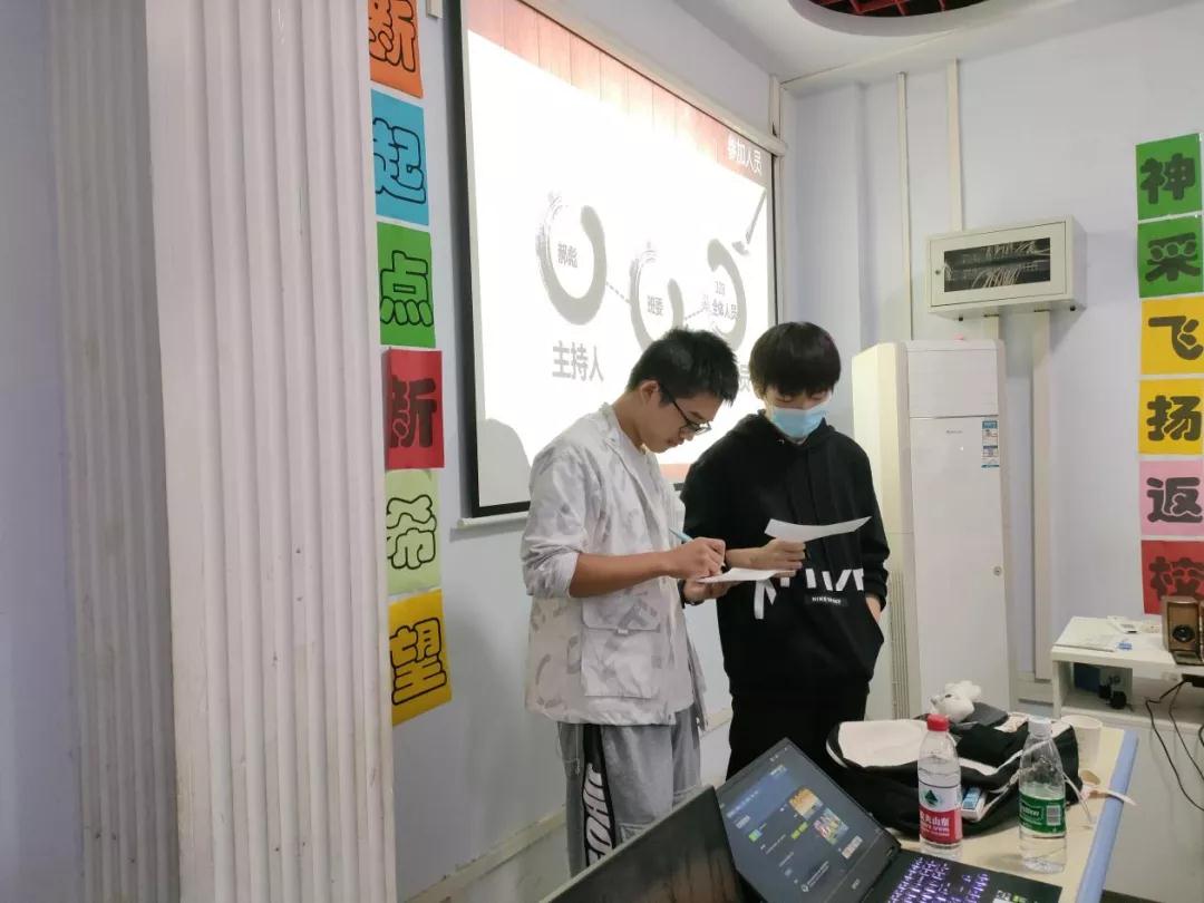 鄭州北大青鳥翔天信鴿T328班拜師大會