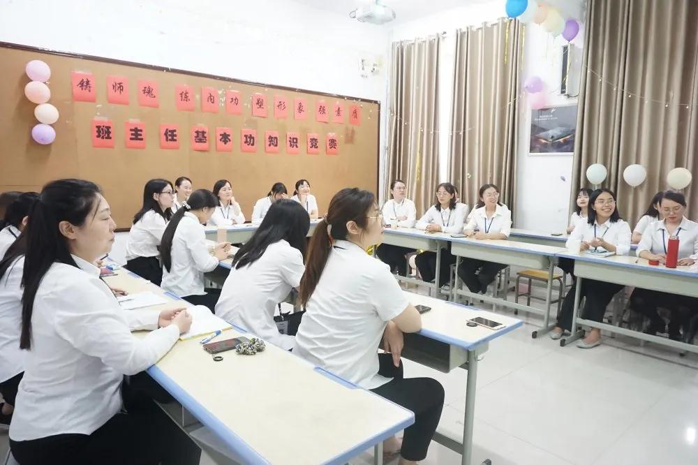 鄭州北大青鳥翔天信鴿學校的老師怎么樣呢