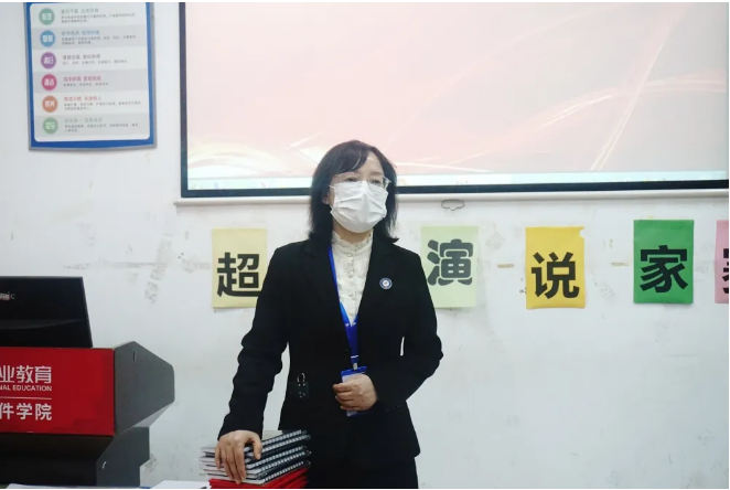 鄭州北大青鳥翔天信鴿T328班班委任命儀式