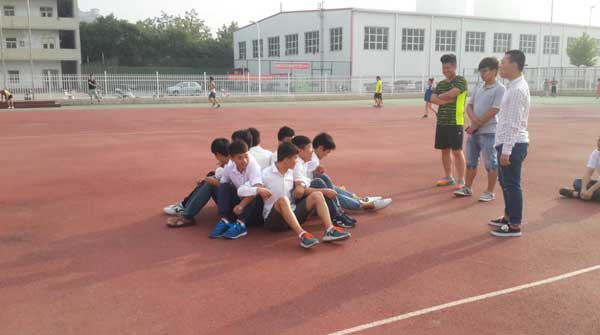 鄭州北大青鳥(niǎo)翔天信鴿晨練