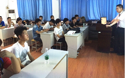 熱烈慶祝鄭州北大青鳥翔天信鴿第一期IT夏令營圓滿成功