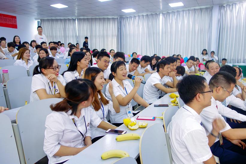 鄭州北大青鳥翔天信鴿9月10號教師節聯歡會