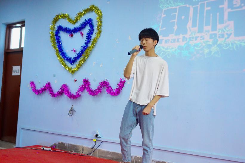 鄭州北大青鳥翔天信鴿9月10號教師節聯歡會