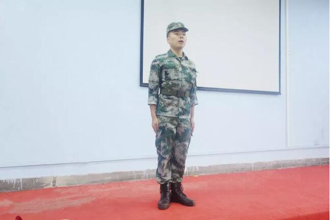 鄭州北大青鳥翔天信鴿啟蒙星新生軍訓強勢來襲