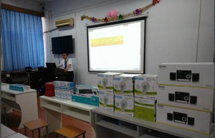 下面有請王老師為大家揭曉獲獎名單