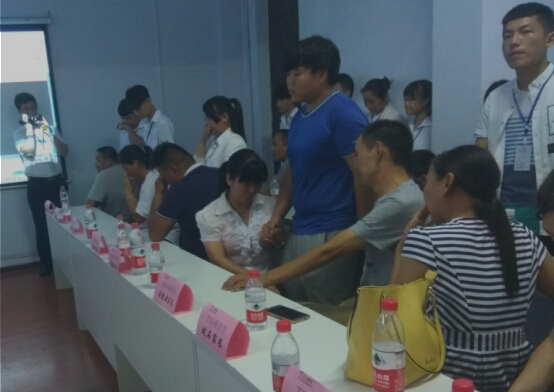 鄭州北大青鳥翔天信鴿學校T161班家長會圓滿成功