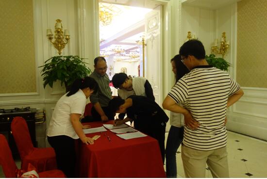 熱烈慶賀鄭州北大青鳥翔天信鴿軟件學院上海校友會勝利召開