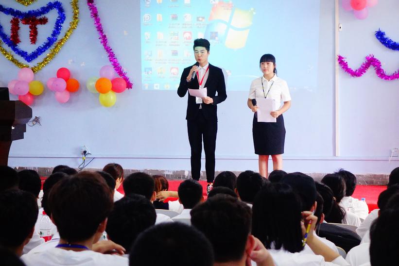 鄭州北大青鳥2018“青春綻放,夢想啟航”迎新會圓滿成功