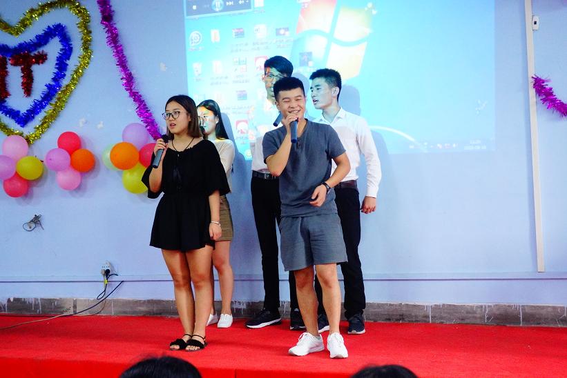 鄭州北大青鳥2018“青春綻放,夢想啟航”迎新會圓滿成功