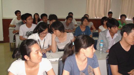 招聘會現(xiàn)場